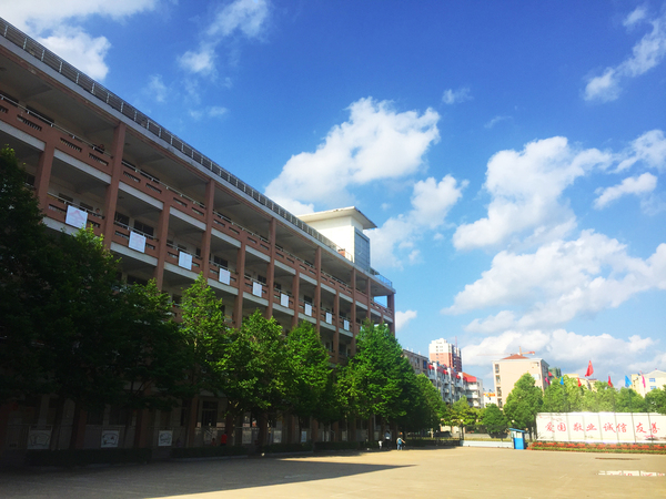 學校封面.jpg